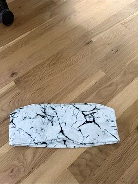 SHEIN White Marble Print Bandeau Bikini Top